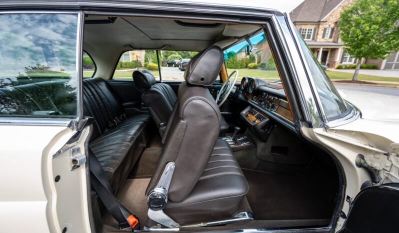 								1971 Mercedes-Benz 280SE 3.5 Coupe full									