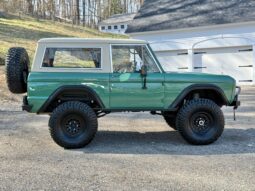 										1977 Ford Bronco Ranger 302 full									
