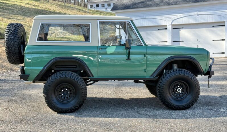 								1977 Ford Bronco Ranger 302 full									
