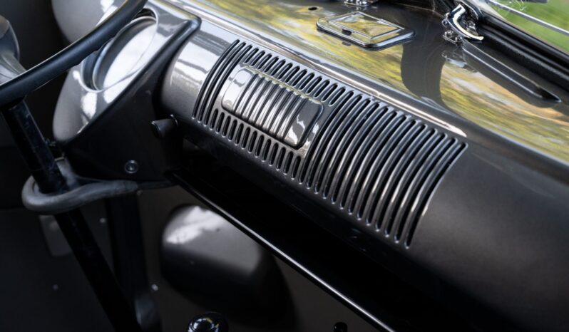 								1960 Volkswagen Type 2 Panel Van full									