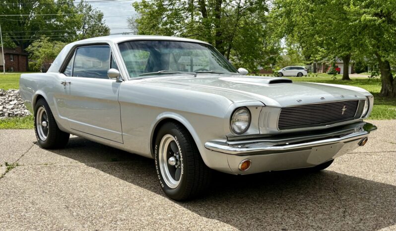 								1965 Ford Mustang Coupe 289 4-Speed full									
