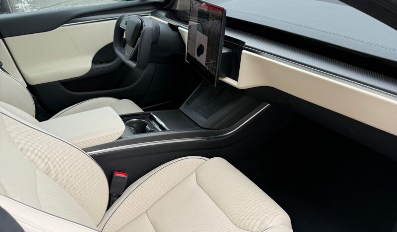 								2023 Tesla Model S Plaid full									