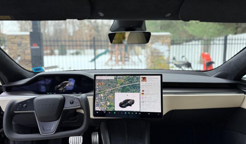 								2023 Tesla Model S Plaid full									