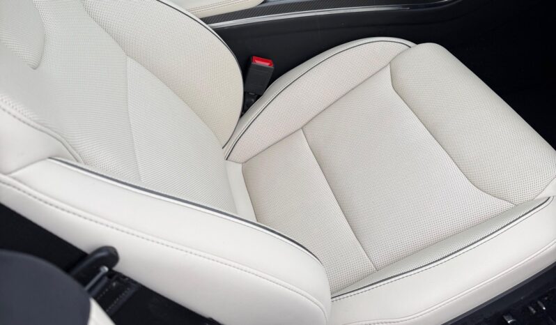 								2023 Tesla Model S Plaid full									