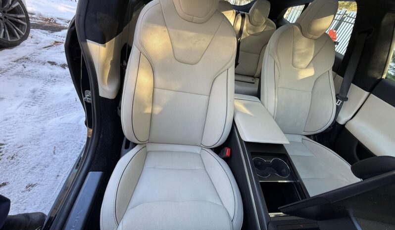 								2023 Tesla Model S Plaid full									