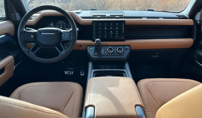 								2023 Land Rover Defender 110 V8 full									