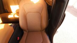 										2023 Land Rover Defender 110 V8 full									