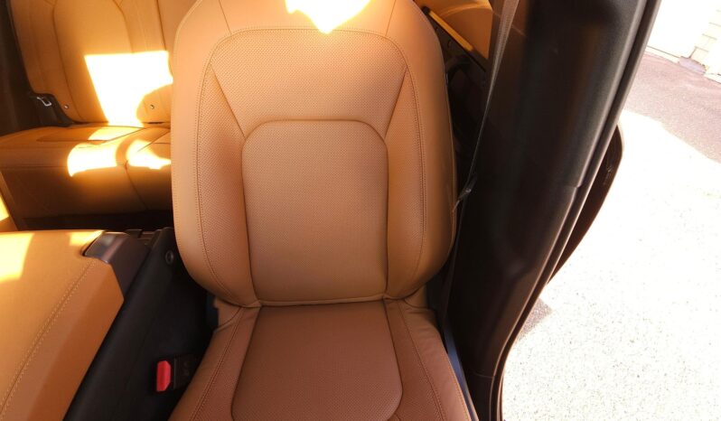 								2023 Land Rover Defender 110 V8 full									