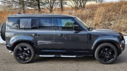 										2023 Land Rover Defender 110 V8 full									