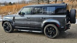 										2023 Land Rover Defender 110 V8 full									