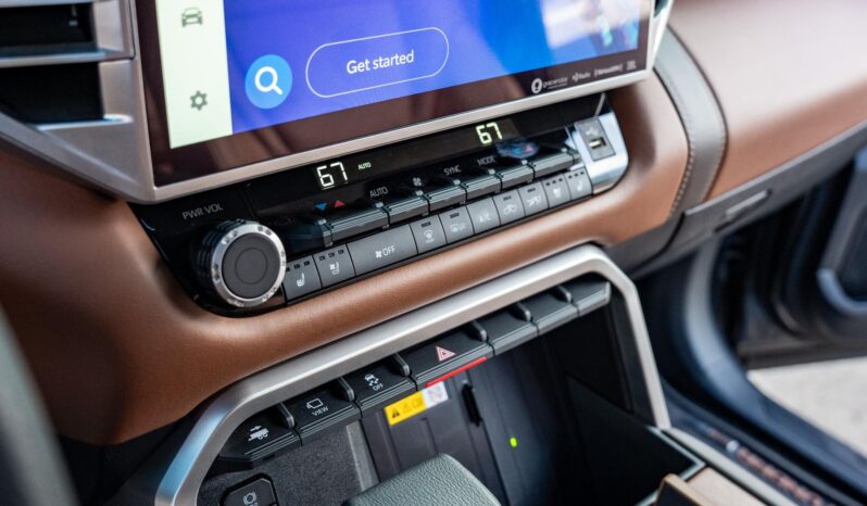 								2023 Toyota Tundra 1794 Edition CrewMax 4×4 full									