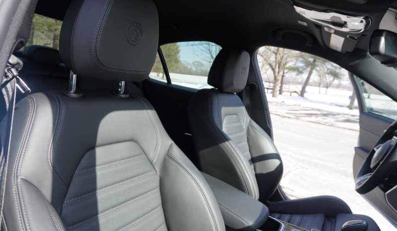 								2023 Alfa Romeo Giulia Quadrifoglio full									