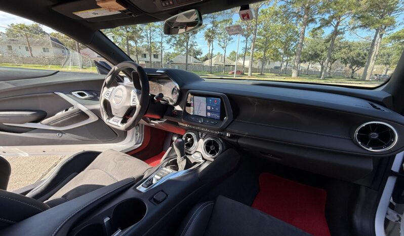 								2022 Chevrolet Camaro SS Coupe full									