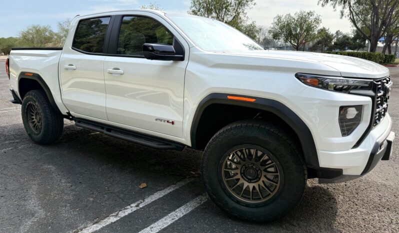 								2024 GMC Canyon AT4 full									