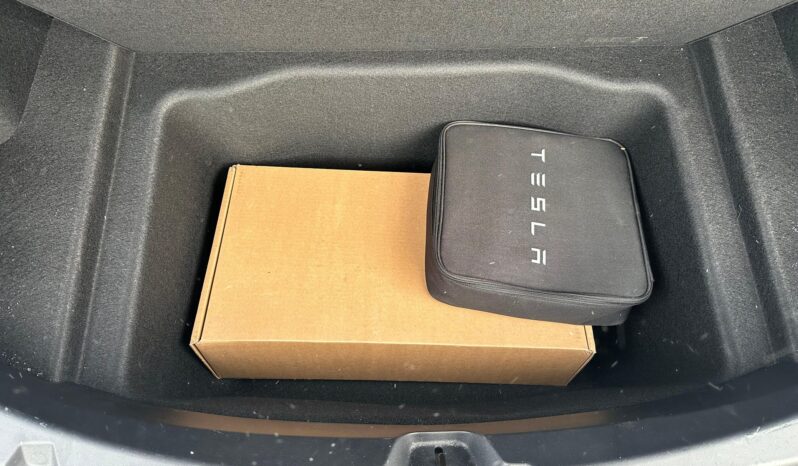 								2022 Tesla Model 3 Long Range AWD full									