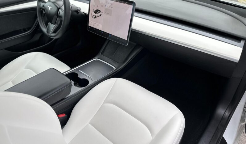 								2022 Tesla Model 3 Long Range AWD full									