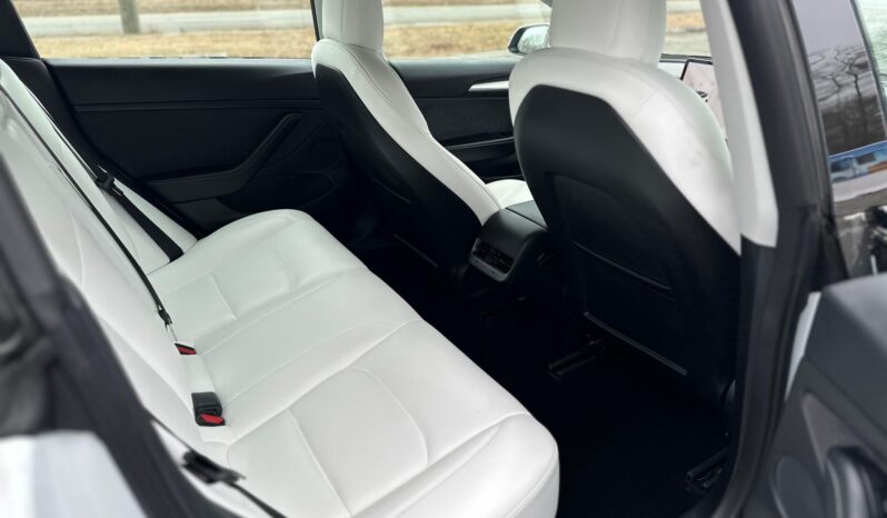 								2022 Tesla Model 3 Long Range AWD full									