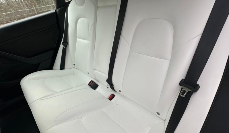 								2022 Tesla Model 3 Long Range AWD full									