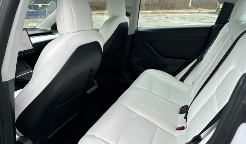 								2022 Tesla Model 3 Long Range AWD full									