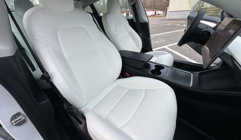 								2022 Tesla Model 3 Long Range AWD full									