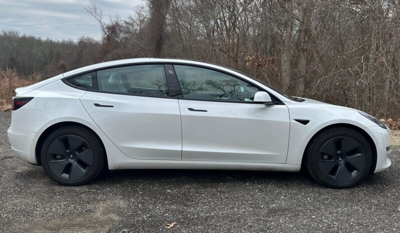 								2022 Tesla Model 3 Long Range AWD full									