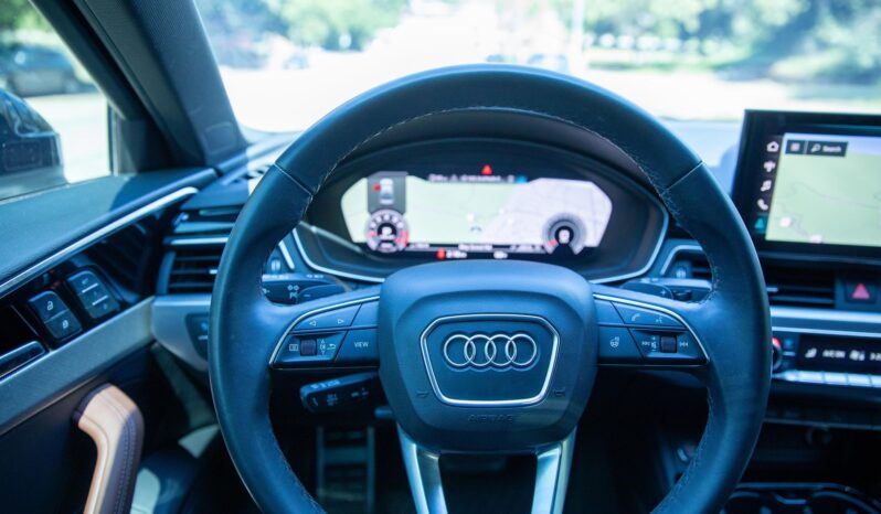 								2022 Audi A4 2.0T Quattro Sedan full									