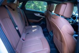 										2022 Audi A4 2.0T Quattro Sedan full									