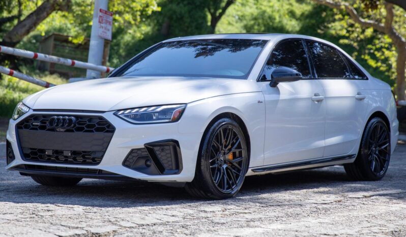 								2022 Audi A4 2.0T Quattro Sedan full									