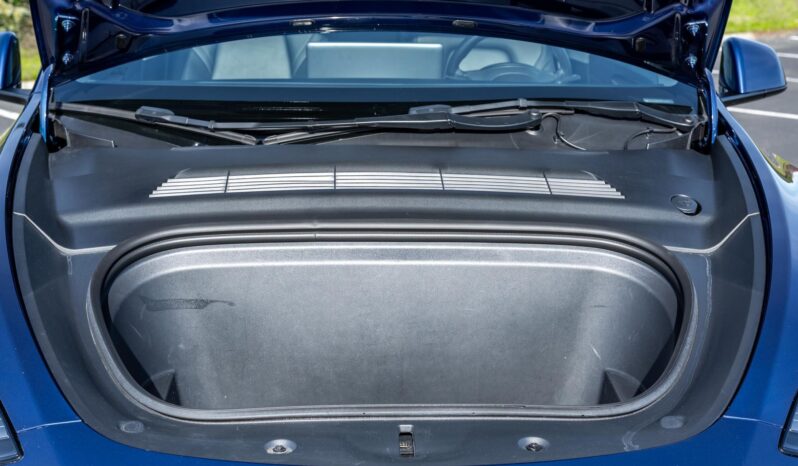 								2023 Tesla Model Y Long Range AWD full									