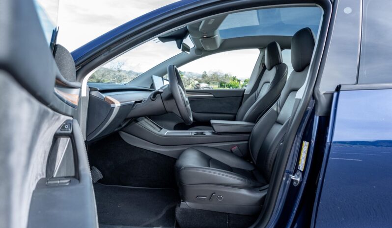 								2023 Tesla Model Y Long Range AWD full									