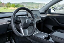 										2023 Tesla Model Y Long Range AWD full									