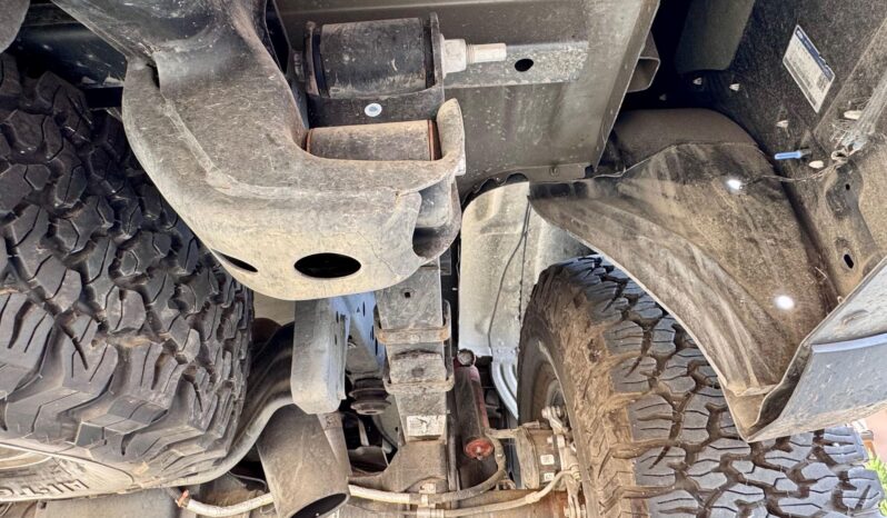 								2022 Ford F-150 Platinum 4×4 full									