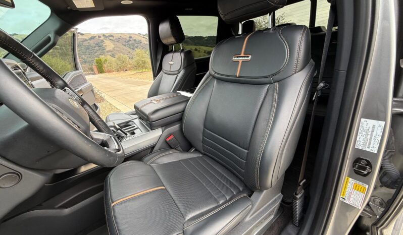 								2022 Ford F-150 Platinum 4×4 full									