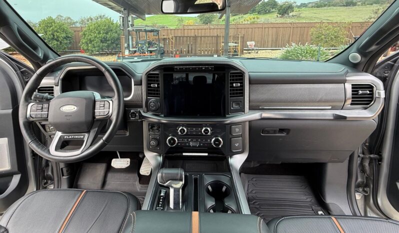 								2022 Ford F-150 Platinum 4×4 full									