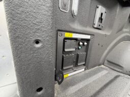 										2022 Ford F-150 Platinum 4×4 full									