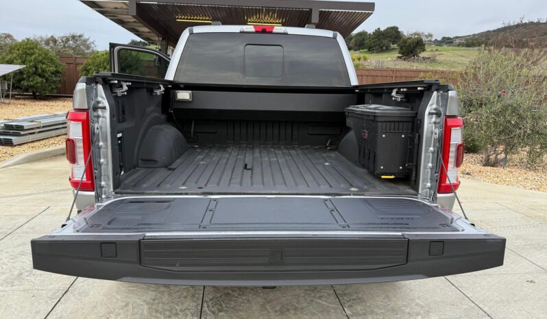 								2022 Ford F-150 Platinum 4×4 full									