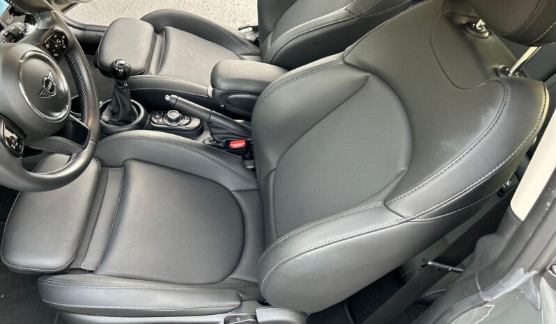 								2023 Mini Cooper S Hardtop full									