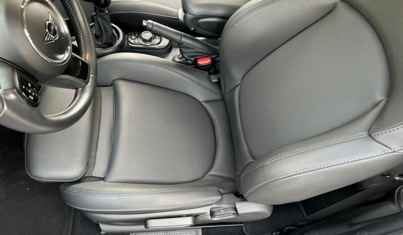 								2023 Mini Cooper S Hardtop full									