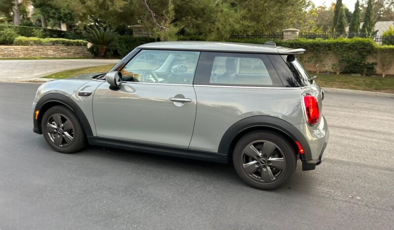 								2023 Mini Cooper S Hardtop full									