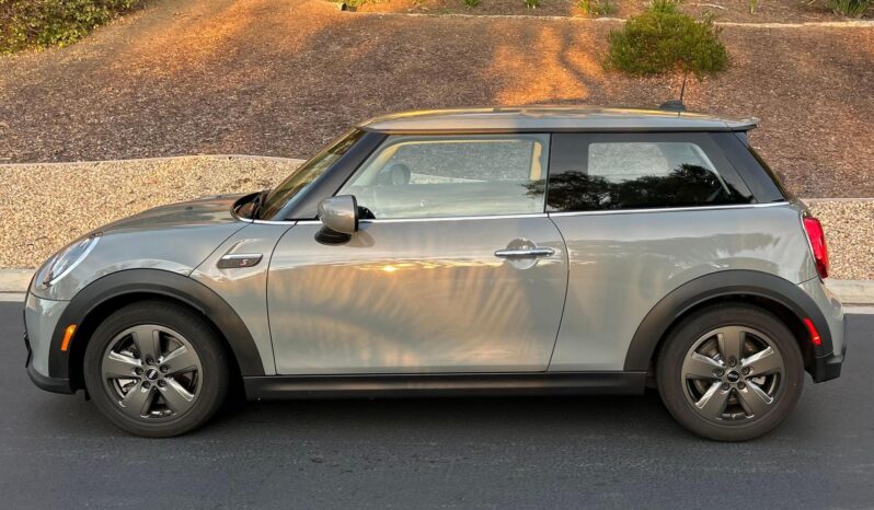 								2023 Mini Cooper S Hardtop full									