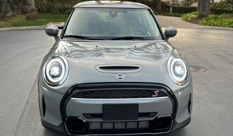 								2023 Mini Cooper S Hardtop full									
