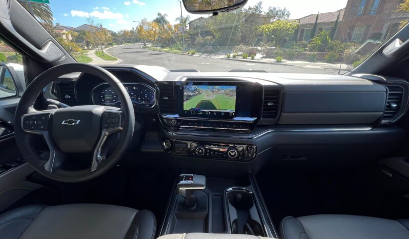 								2023 Chevrolet Silverado 1500 ZR2 4×4 full									