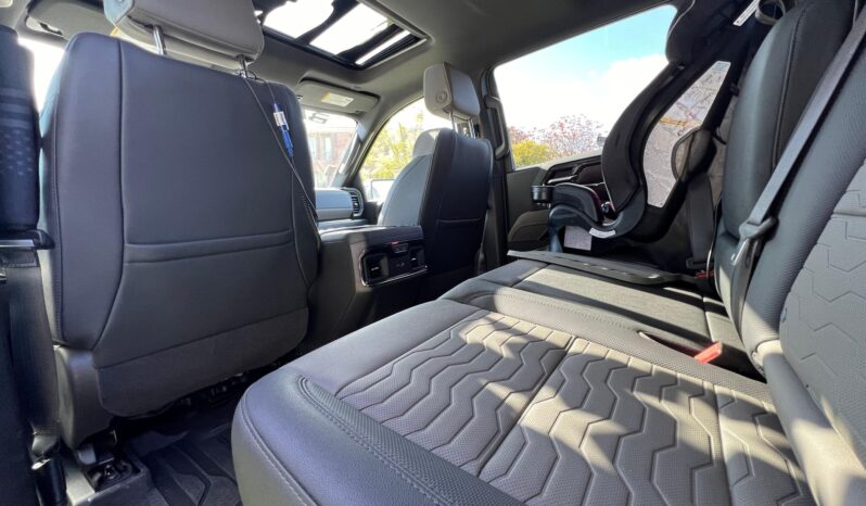 								2023 Chevrolet Silverado 1500 ZR2 4×4 full									