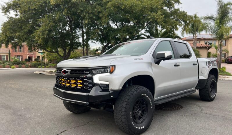 								2023 Chevrolet Silverado 1500 ZR2 4×4 full									