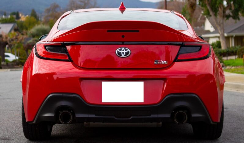 								2023 Toyota GR86 Premium full									