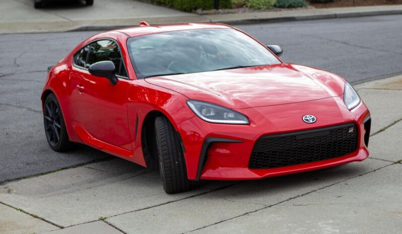 								2023 Toyota GR86 Premium full									