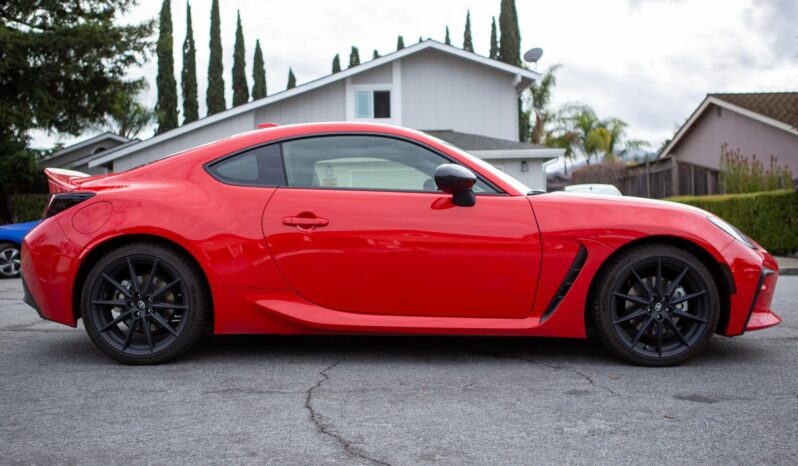 								2023 Toyota GR86 Premium full									