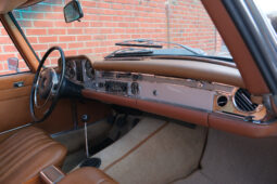 										1967 Mercedes-Benz 250SL 4-Speed full									