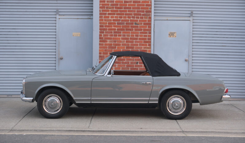 								1967 Mercedes-Benz 250SL 4-Speed full									