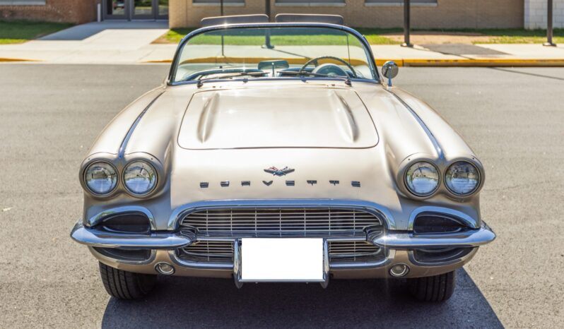 								1961 Chevrolet Corvette full									